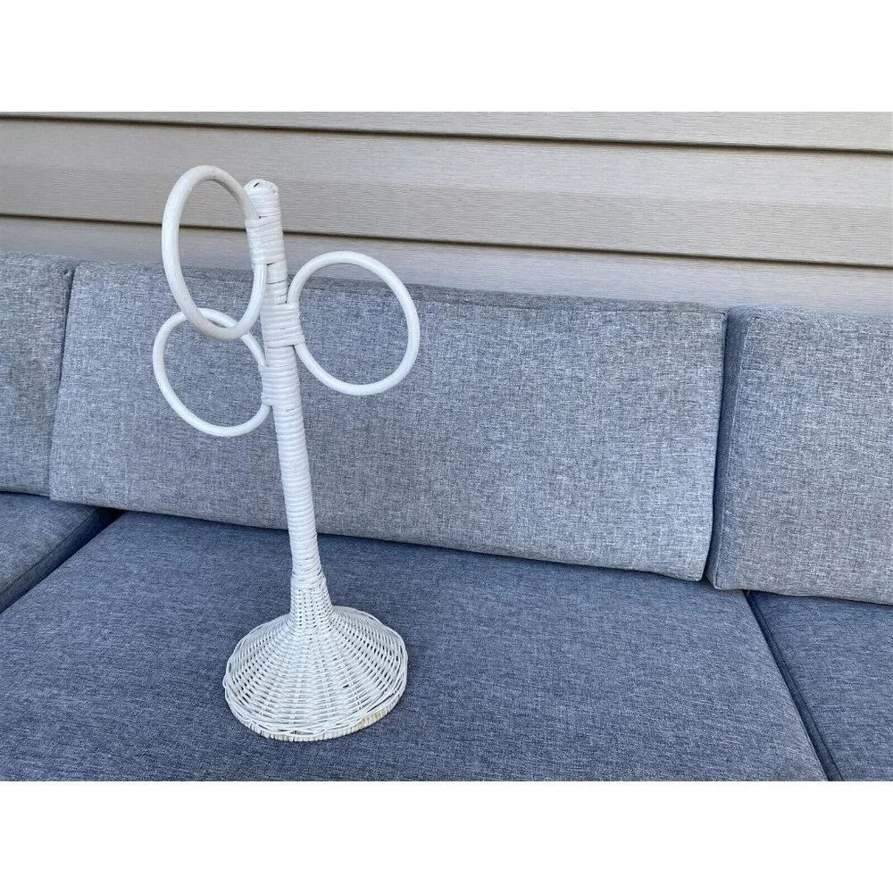 Vintage Wicker White Guest Fingertip Towel Holder Stand Bathroom White Boho